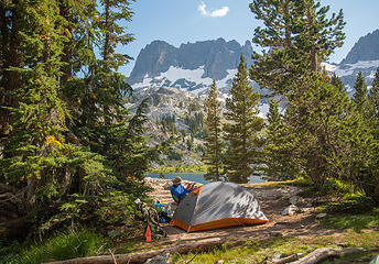 Jim setting up his camp at Ediza Lake