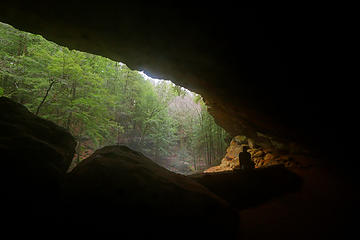9- Looking out from Old Man's Cave (selfie)