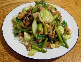 Chicken with Asparagus Bok Choy and Cashew Stir Fry 040620