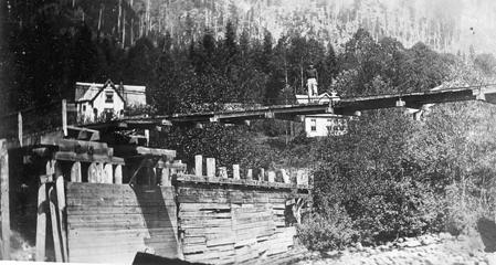 Silverton Suspension Bridge in 1936
