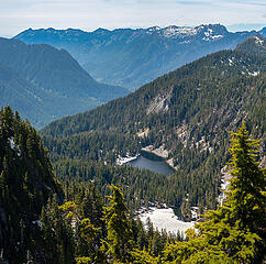 View down into the Middle Fork valley. Green Ridge and Hi-Low lake below. Teneriffe-to-Bessemer ridge above.