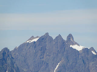 Three Fingers zoom from Dickerman. Lookout can be seen on leftmost of the 3 peaks. 42