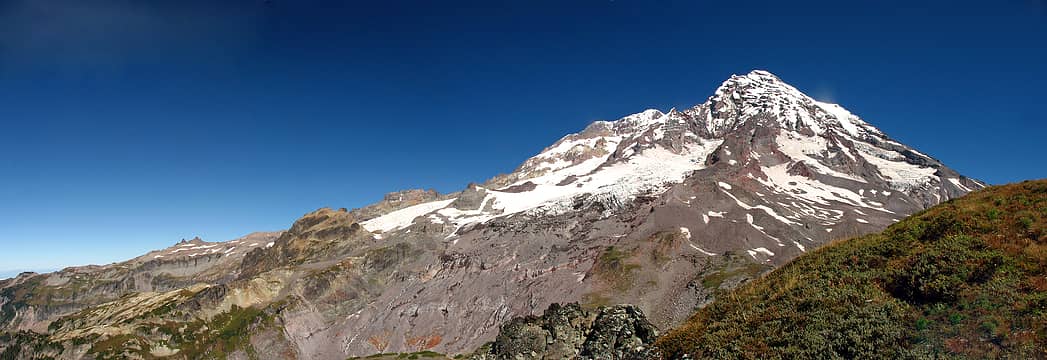 Mount Rainier from Pyramid Peak Summit