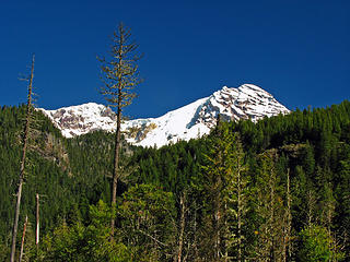 First view of Mount Rainier from Tohoma Creek