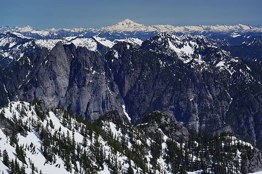 View towards Glacier Peak with Garfield Mountain in the foreground