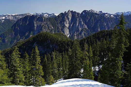 Garfield Mountain (all the cliffs in the foreground) from the ridge above Rainy Lake to Preacher