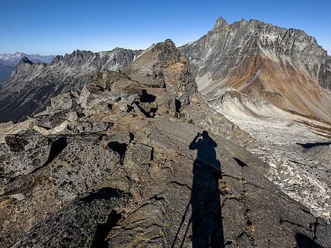 on the summit ridge, approaching dead end :(