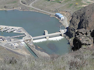 Roza dam from Yakima Skyline trail.