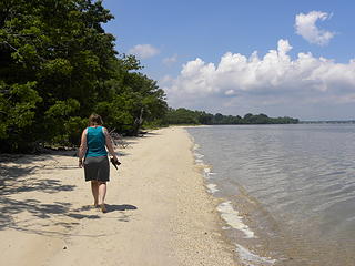 beach on Potomac River at George Washington's Birthplace National Monument