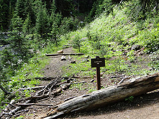 A short spur trail off Glacier Basin trail.
