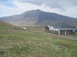 Ski area and Volcan Tromen.