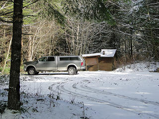 Truck parked (no sign of occupant) at Poo Poo Point parking lot.