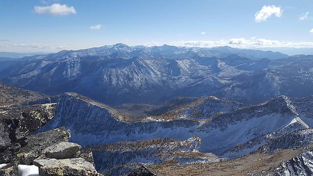 The view south from the summit towards Oval Peak