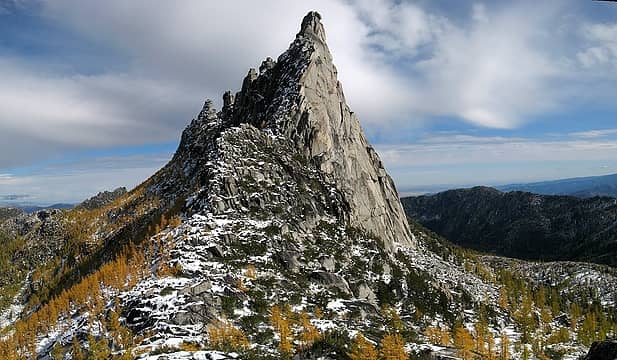 Awesome Prow of Prusik Peak from Prusik Pass