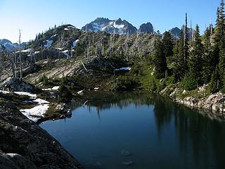 Upper Vista Tarn and a first glimpse of Summit Chief