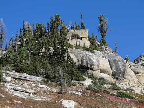 Rock formations beyond Cutthroat Pass on PCT.