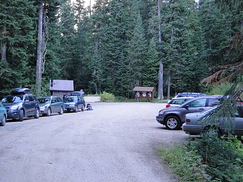 Trailhead parking at PCT trail where it goes to Cutthroat Pass.