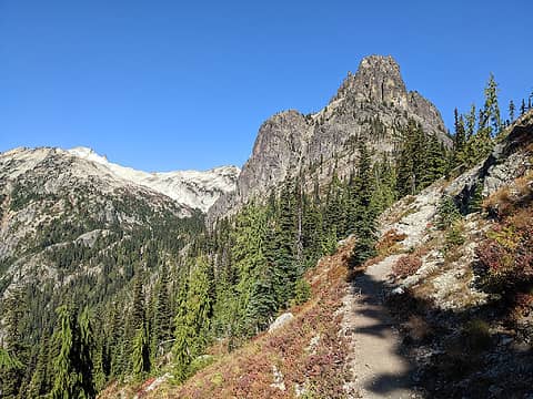 PCT south of Cathedral Pass