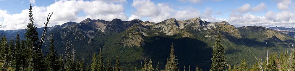 Panorama of Buckskin Ridge from Point Defiance trail