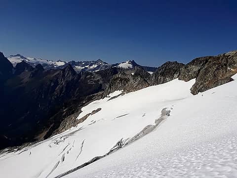 on the traverse to the col, lookin back