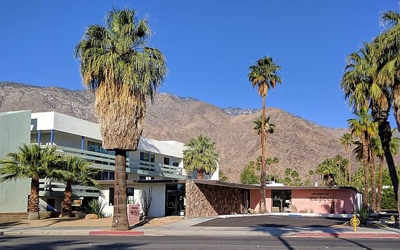 Some classic Palm Springs commercial architecture....