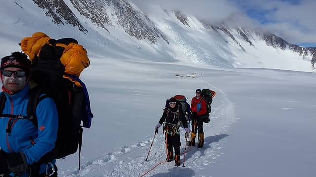 Moving from Low Camp towards the base of the headwall and fixed lines. Photo by Ossy.