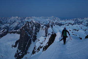 Descending, still pre-sunrise, with the Moxes beyond