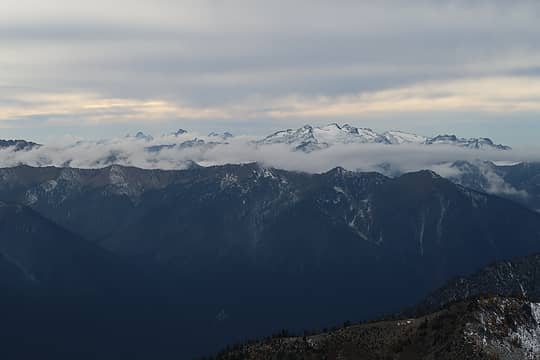 Daniel and Snoqualmie-area peaks