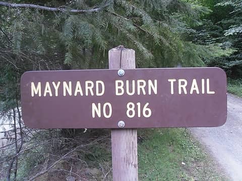 Maynard Burn trailhead sign on FS2870