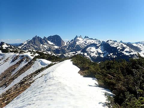 Peaks of the Alpine Lakes crest