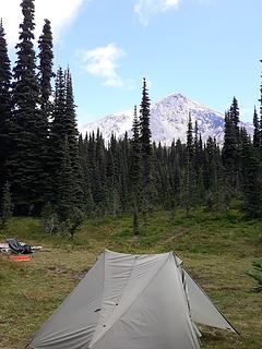 I set up camp just above the PCT next to Riley Creek. This is maybe the only place where Mt Adams has anything like a pointed peak, with the Pinnacle dominating. The point of the Pinnacle is not the summit, but that is hidden from here.