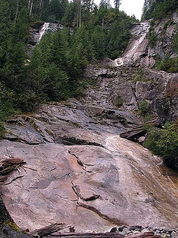 Right segment of the falls.  Harder to photograph from the bottom, but it could be seen easily from up near the top.  Top of the left segment on the left.