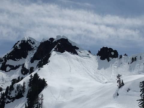 better view of the notch, gully, and cornices.