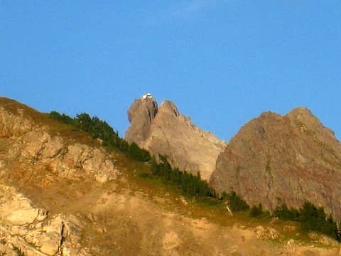 telephoto of Three Fingers Lookout