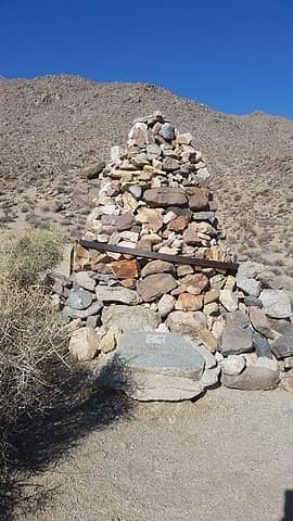 Carl Mengel's grave