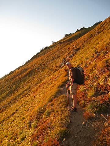 hiking towards red pass with warm evening sun