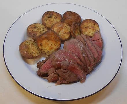pan-fried beef tenderloin with roasted potato 05/19/23