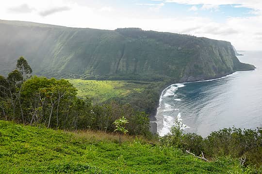 Waipiʻo Valley Lookout